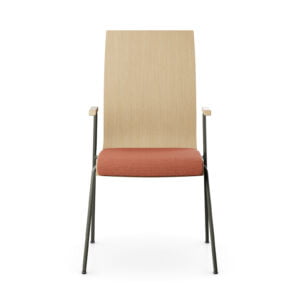 Stapelstoel rode gestoffeerd met hoge rugleuning