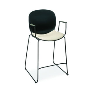 Stapelbare gestoffeerde barkruk met slede onderstel en armleuning