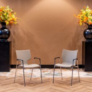 Stapelbare wachtkamerstoelen met gestoffeerde zitting