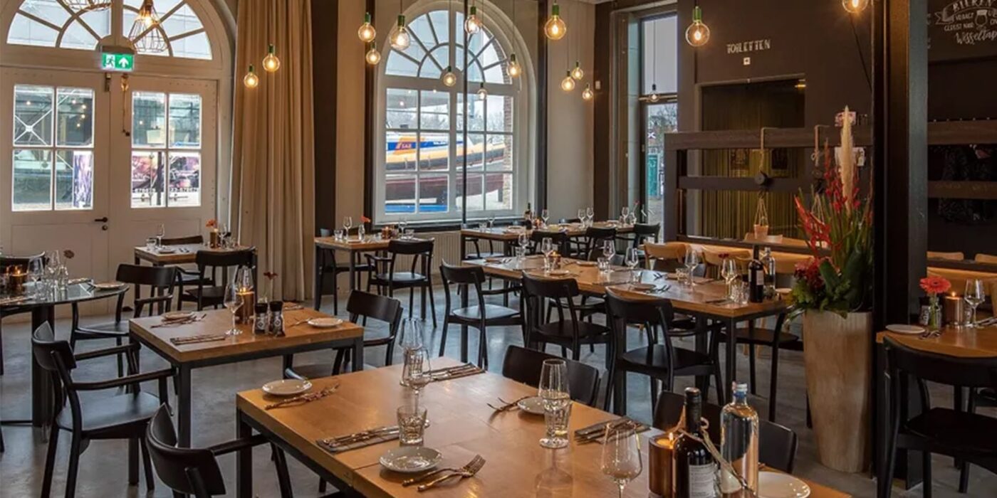 Inrichting van restaurant de Kampanje